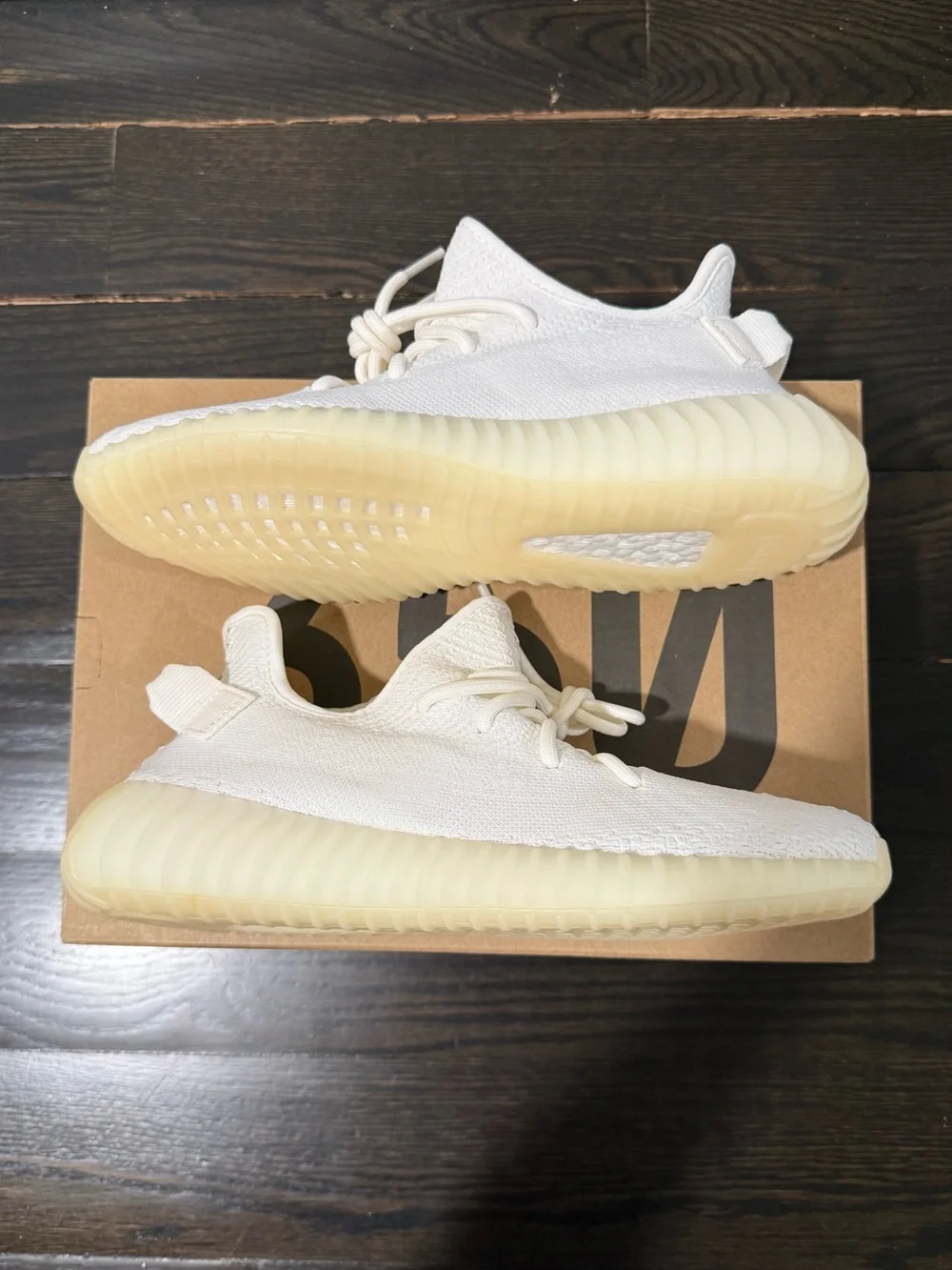 Yeezy Boost 350 V2 Sneakers - Cream/White